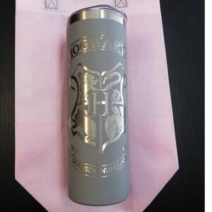 New Hogwarts Harry Potter Gray 20 oz Tumbler